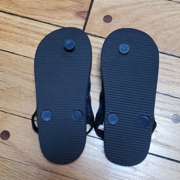 Dallas Cowboys Flip Flops NWOT - Picture 3 of 3